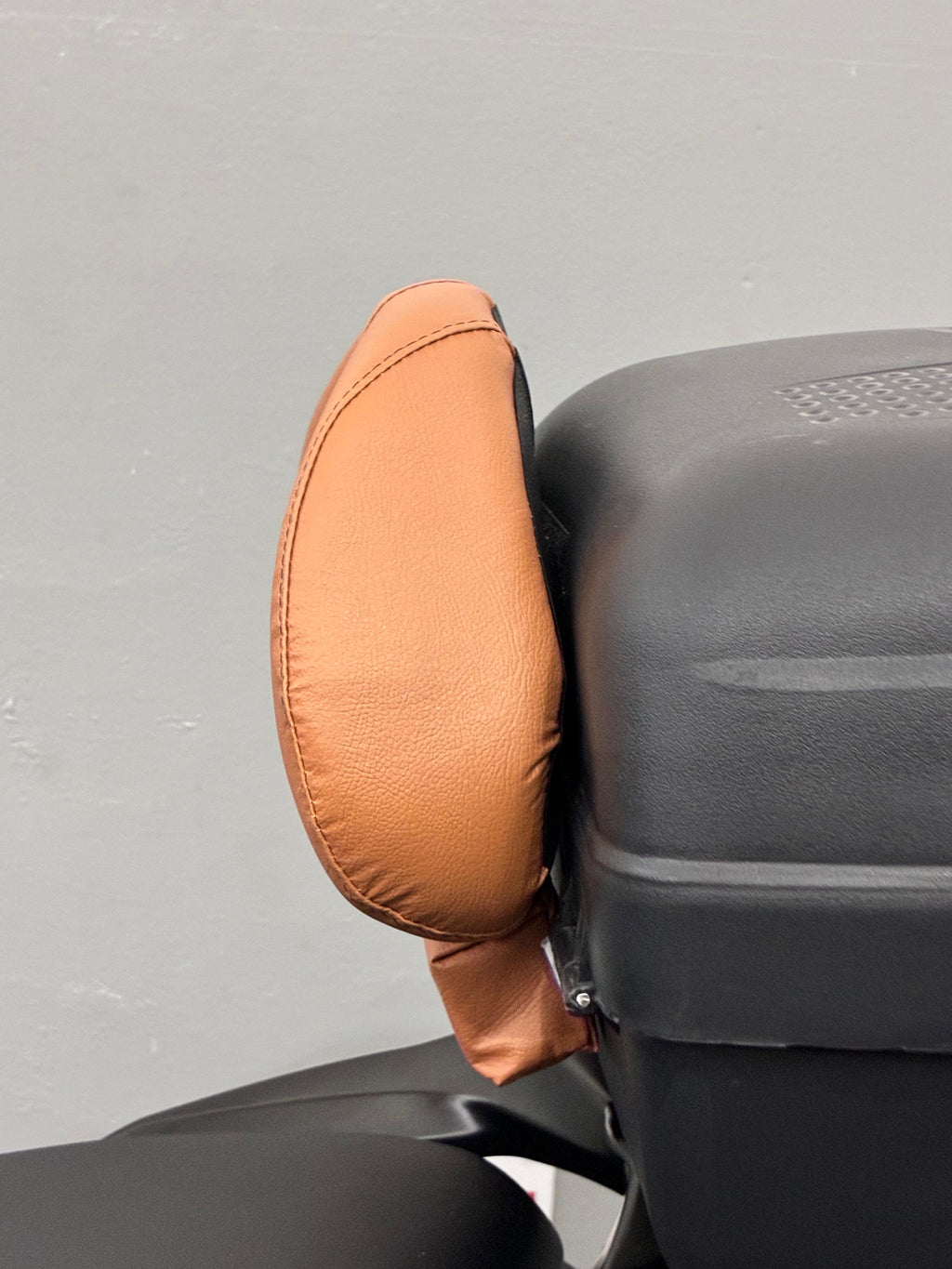 encosto pink baslu, abas laterais anatômicas, cadeira de massagem