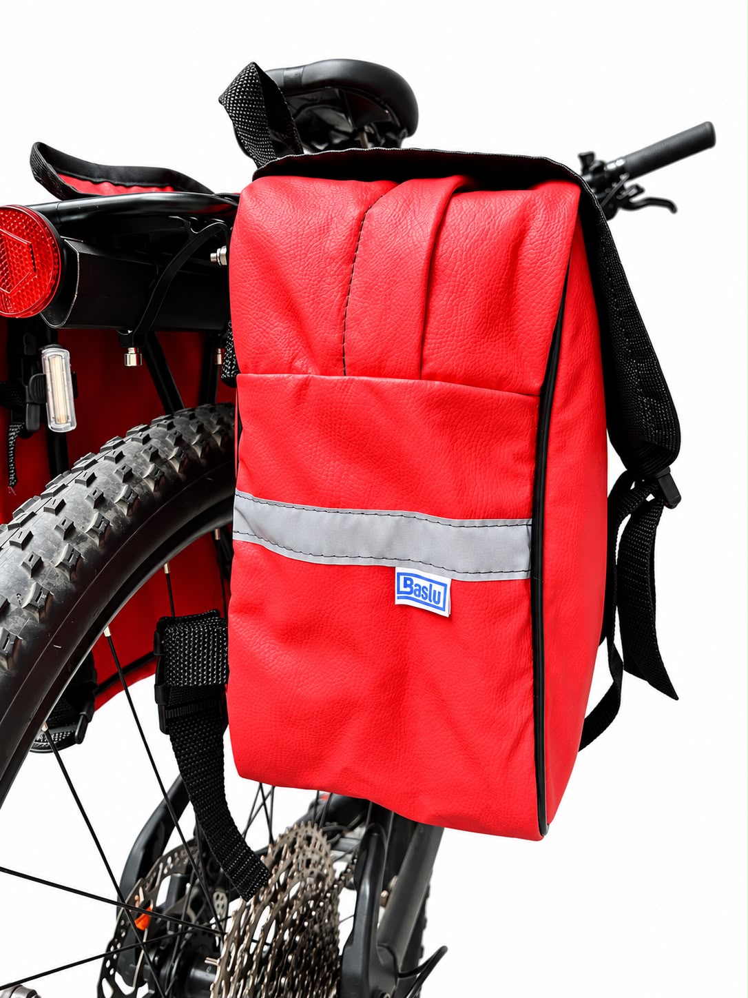 Alforje 40L Bike Baslu vermelho, lado individual do alforje em destaque