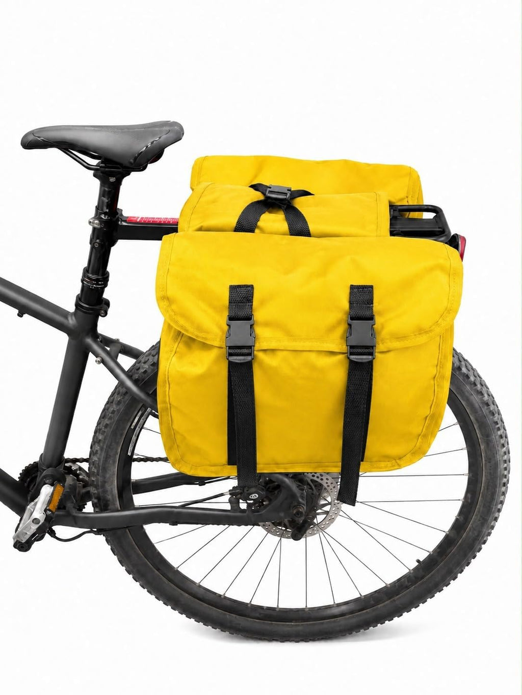 Alforge Bike 60L Baslu amarelo instalado no bagageiro traseiro da bicicleta
