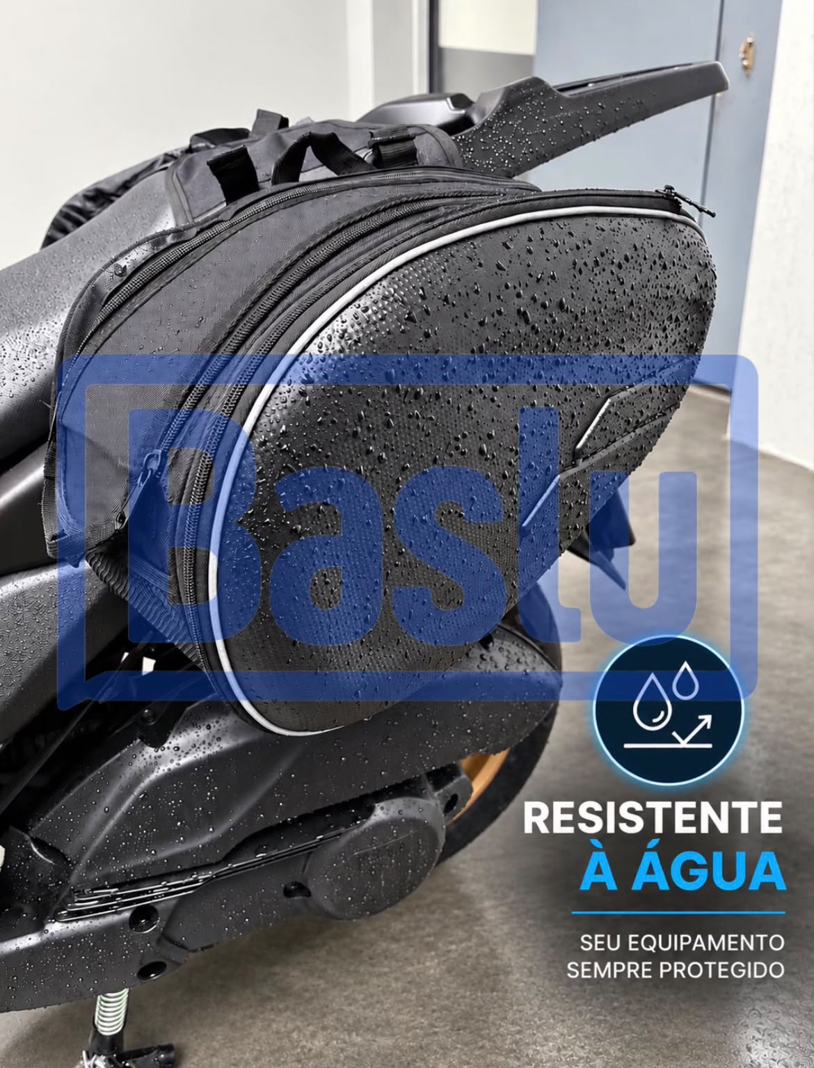 Detalhe do tecido resistente a agua do alforje Baslu com gotas de chuva na superficie