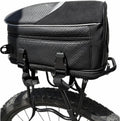 Bolsa baú Baslu 21 litros preta instalada no bagageiro traseiro da bike