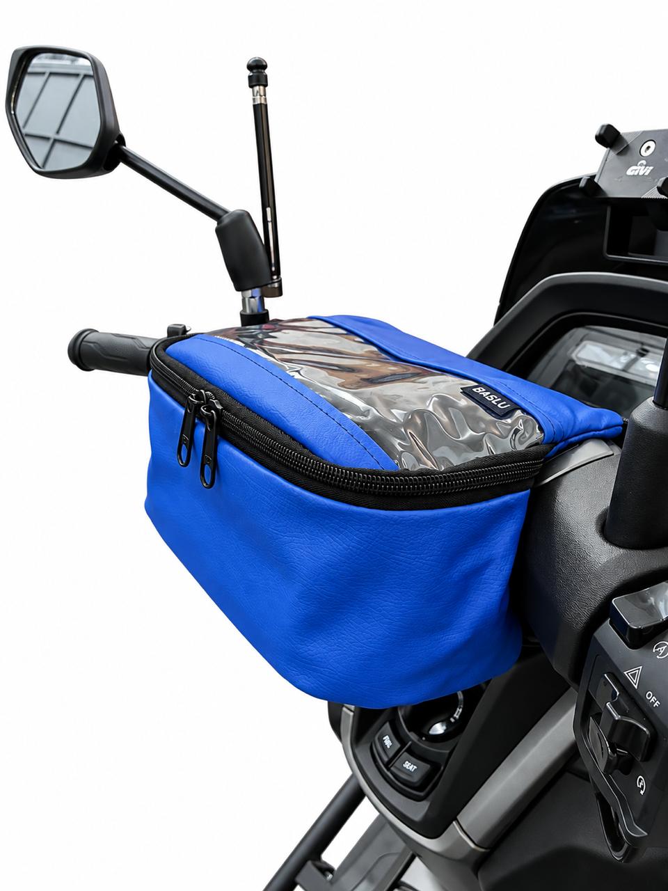 Bolsa de guidão para moto e scooter Baslu na cor azul instalada no guidão