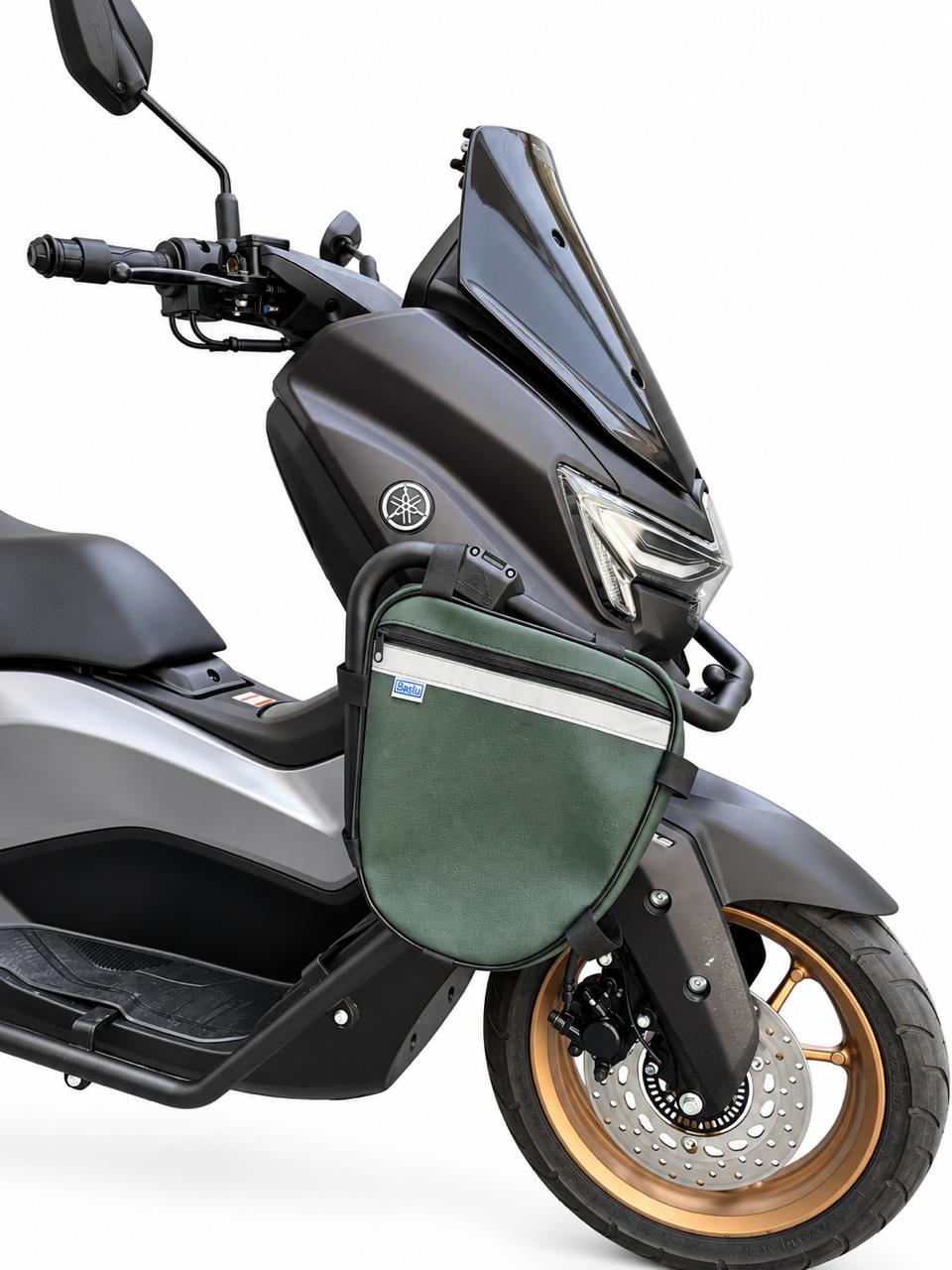 Alforje frontal para carenagem Baslu verde militar instalado na moto, vista lateral