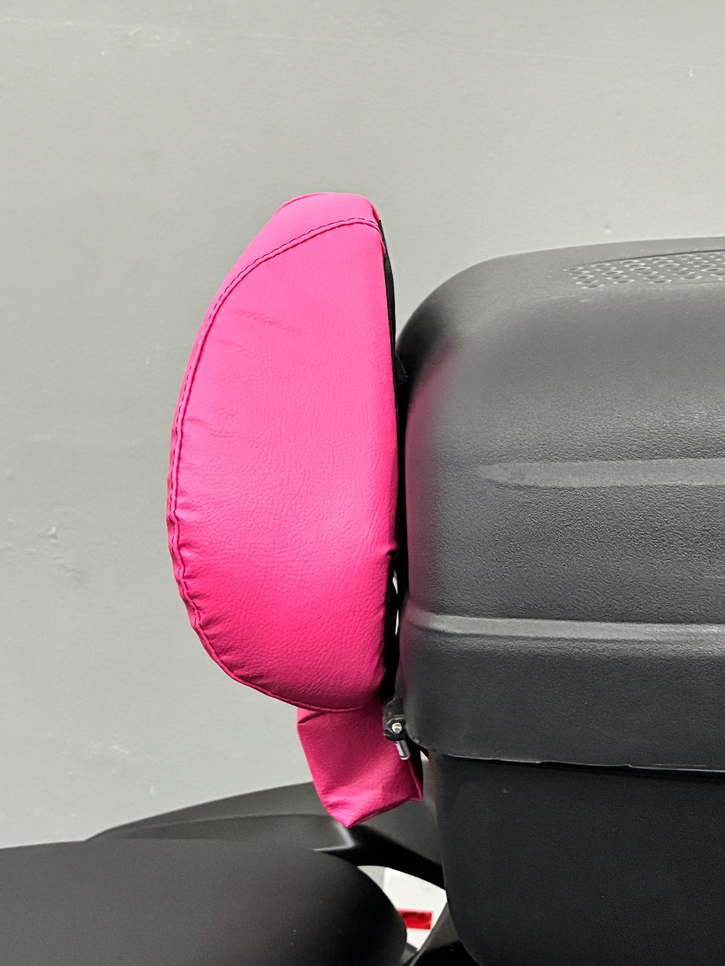 encosto almofada baú premium amarelo baslu, encosto anatômico moto