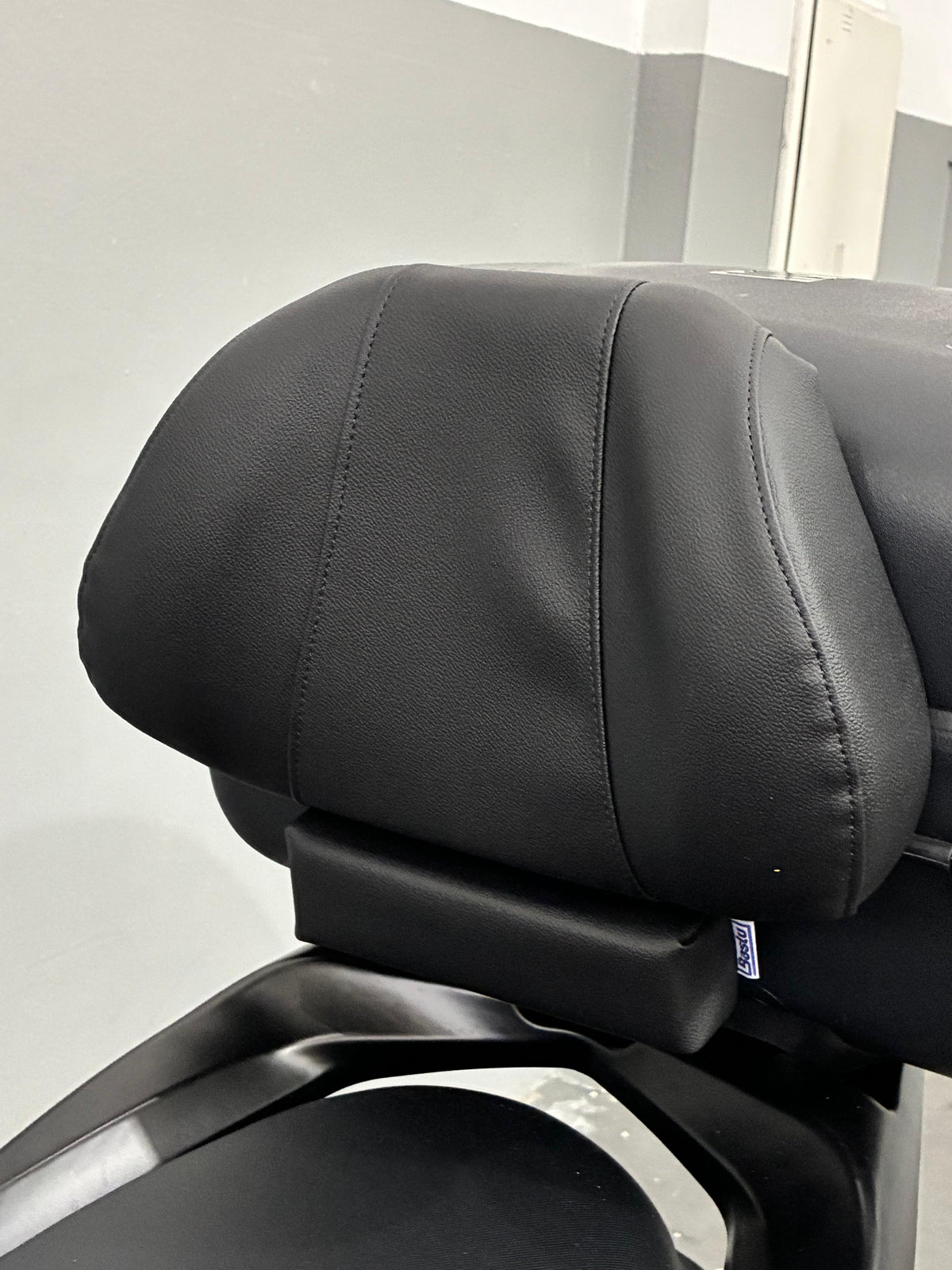 encosto premium amarelo baslu, encosto para baú de moto