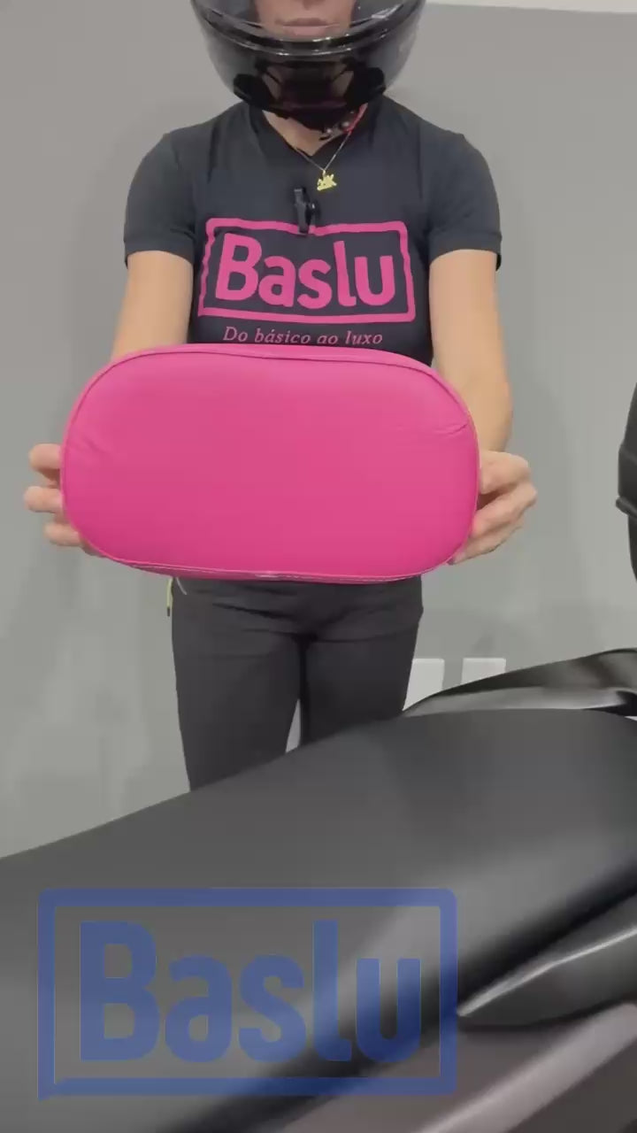 Vídeo demonstrativo do encosto almofada amarelo Baslu, apresentando material e instalação